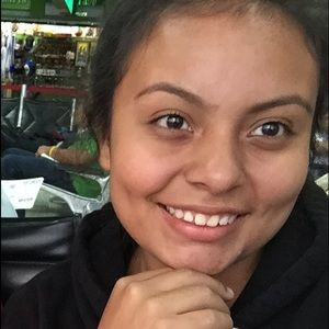 Meet your Posher, Gaby