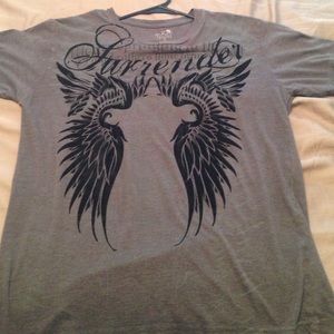 Mens large surrender tee