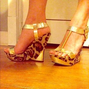 Leopard wedges with gold detail, never been worn