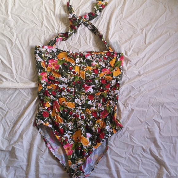 Forever 21 Plus Size 3x One piece swim suit
