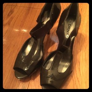 Dkny open toe patent leather heels never worn