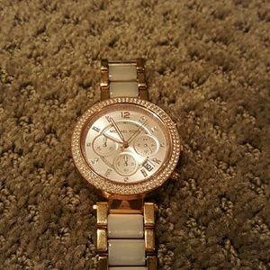 Broken band Rose Gold Michael Kors watch