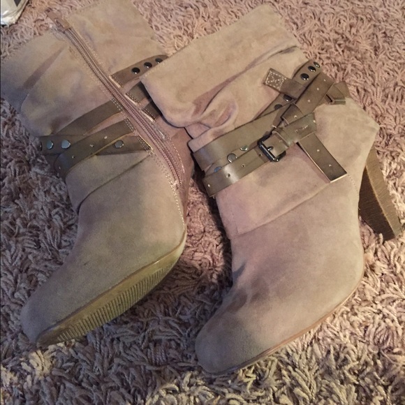 Have another pair very similar - Picture 2 of 4