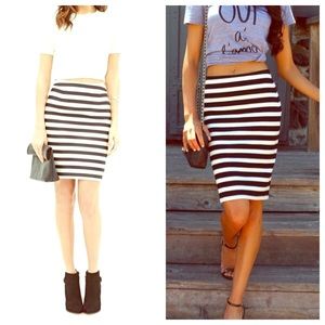 Forever 21 XXI Gray & White Striped Mini Skirt