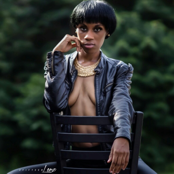 Meet your Posher, Mika - Picture 1 of 1