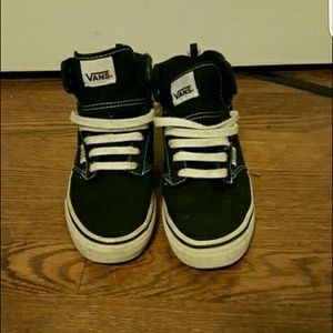 Black hight top vans