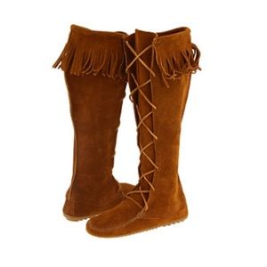 New size EU 41 minnetonka lace up boots