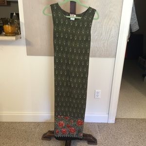 Really cute Maxi dress.