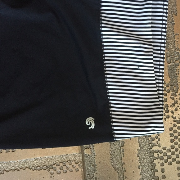 SOLD in BUNDLE -- STRETCHY PANTS - Picture 2 of 4