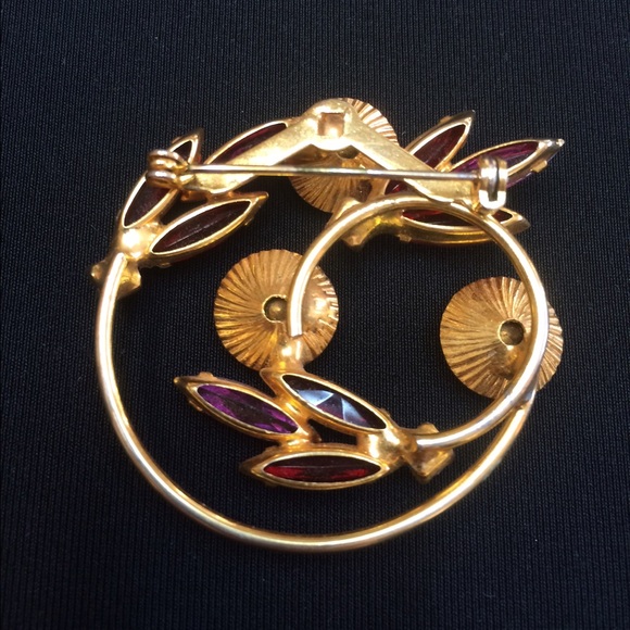 Brooch - Multi Color Crystals - Picture 3 of 4