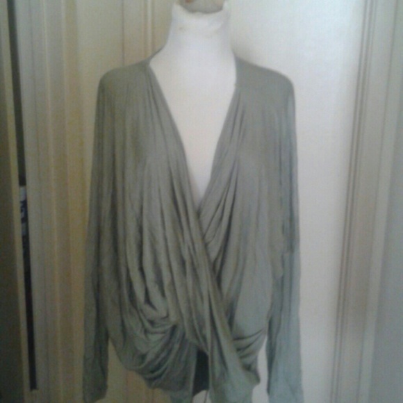 Clothes - Picture 3 of 4