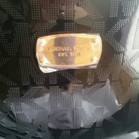 ✋🚨 SOLD 💋NWT MK Delancy💋 LAST CHANCE - Picture 2 of 4