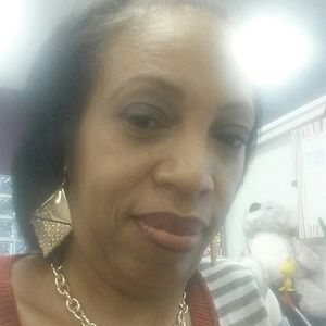 Meet your Posher, Beverly