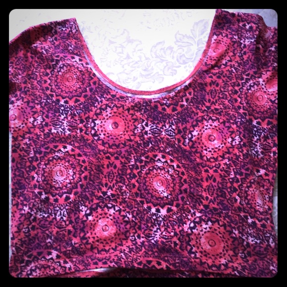 Cute crop top by Garage, runs small! Price drop