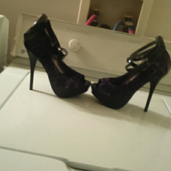 Cheetah print Hills - Picture 1 of 4