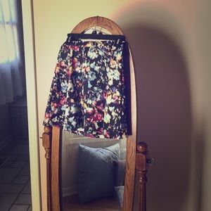 Mini skater skirt never worn size small
