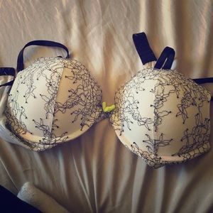 Victoria's Secret miraculous push up