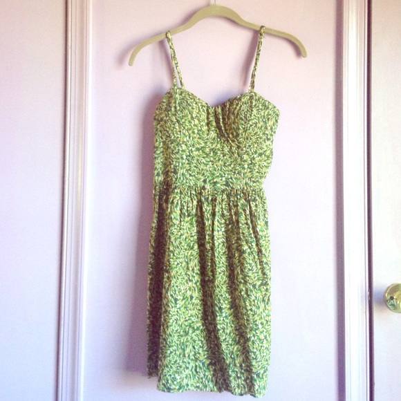 Printed Green Dress with Sweetheart Neckline