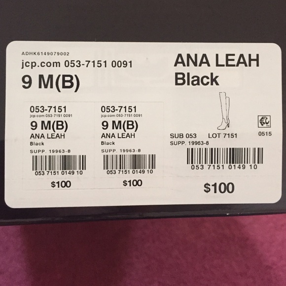 a.n.a LEAH black boots. size 9.