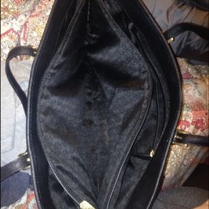 Michael Kors Large Jet Set Tote in Black