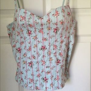 tank top slightly padded with underwire