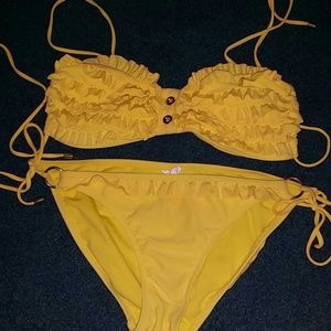 Ruffle top bikini set