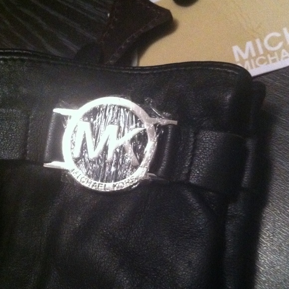 Michael Kors Leather Gloves - Picture 2 of 4