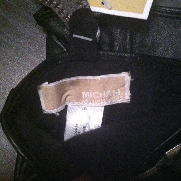 Michael Kors Leather Gloves - Picture 3 of 4