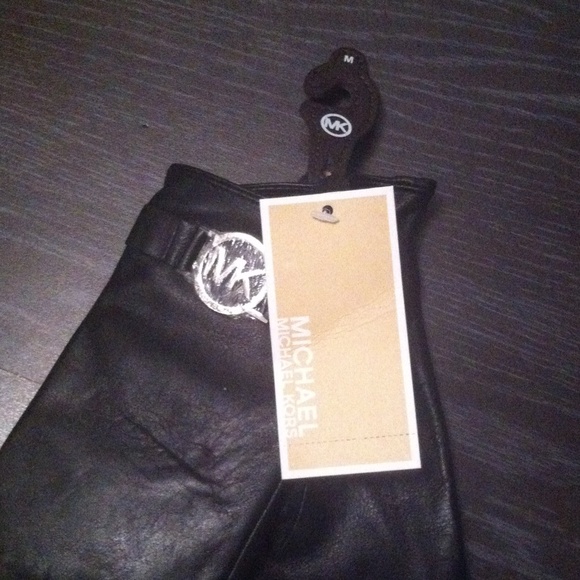 Michael Kors Leather Gloves - Picture 4 of 4