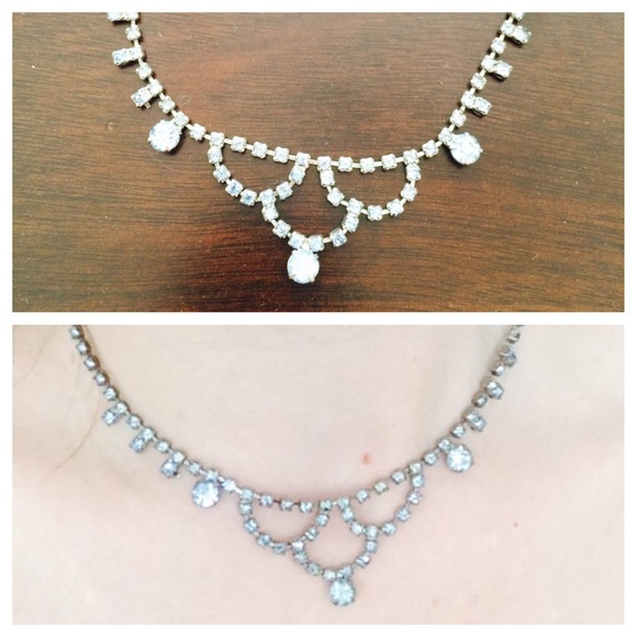 SALE TIL MONDAY Vintage blue rhinestone necklace
