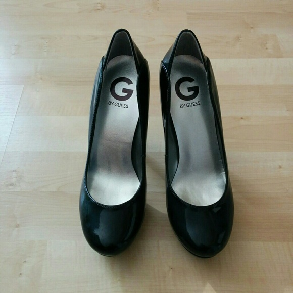 G By Guess black synthetic pumps