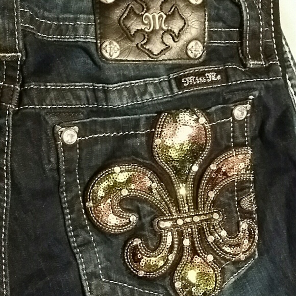 Miss me jeans  sz 31 waist.  Boot cut New