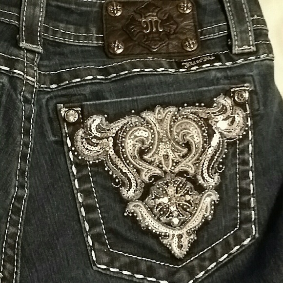 NEW . MISS ME  JEANS.  SZ 30 WAIST.  SKINNYS