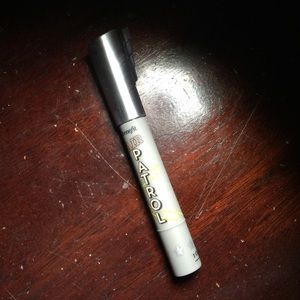 Benefit Air Patrol Eyeshadow Primer