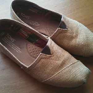 🍀 Burlap TOMS 🍀