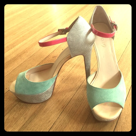 Boutique9 Mary Jane heels