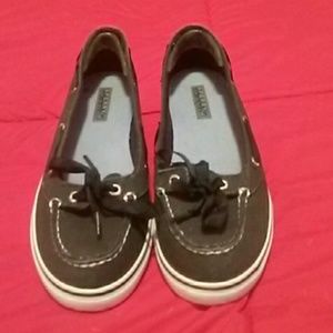 ☆LAST CHANCE☆ Black and white Sperrys!