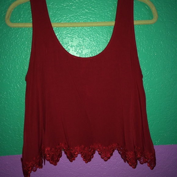 Lace trim tank top - Picture 2 of 3