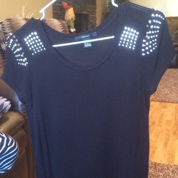 Black shirt