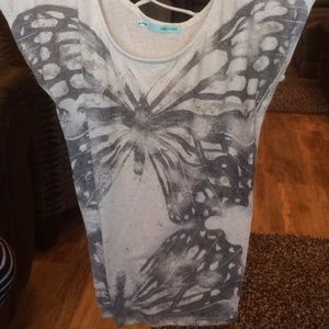 Butterfly creme shirt