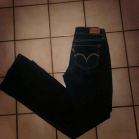 Levi 524 low rise jeans size 7