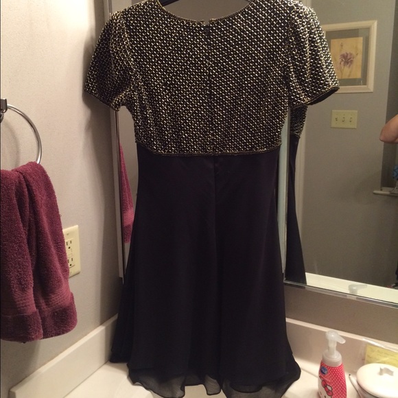 Great party dress 🎉 - Picture 4 of 4