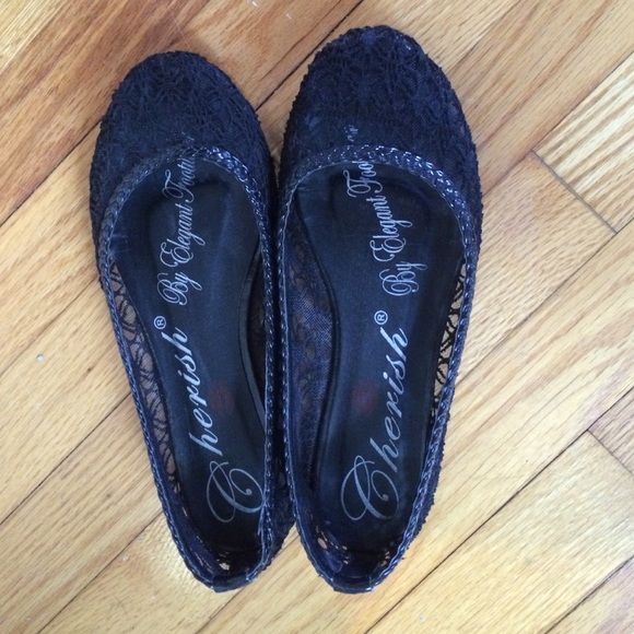 Black lace ballet flats