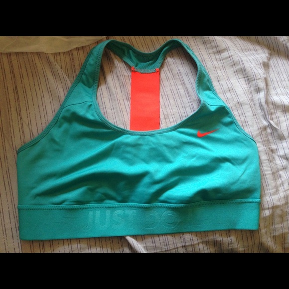 Nike sports bra