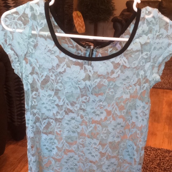 Mint lace
