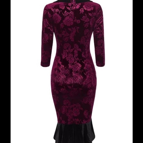 Gorgeous deep violet plum color velvet dress - Picture 2 of 3