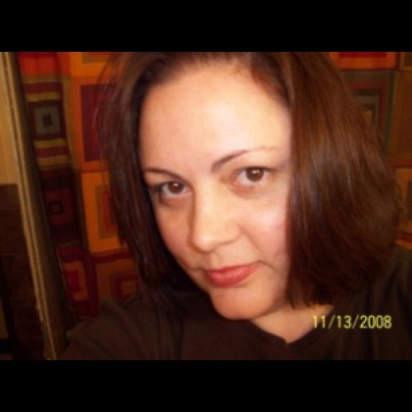 Meet your Posher, Jennifer - Picture 1 of 1