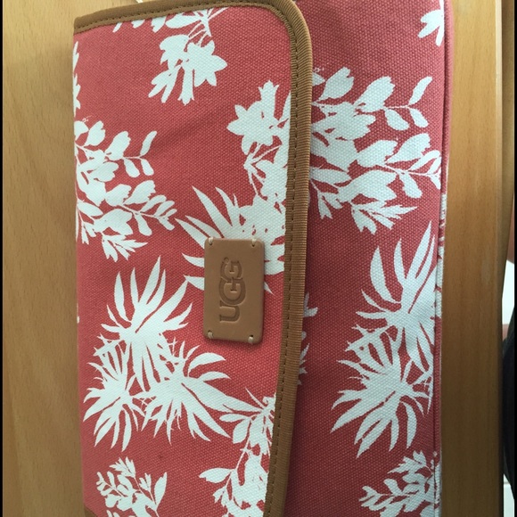 🆕Limited Edition-Hawaii Exclusive Travel Case - Picture 2 of 4