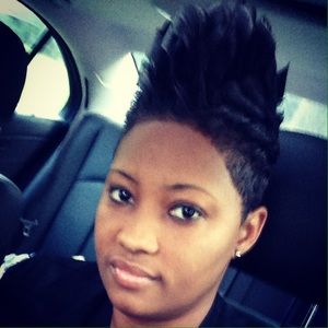 Meet your Posher, Deandria