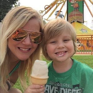 Meet your Posher, Chrystal